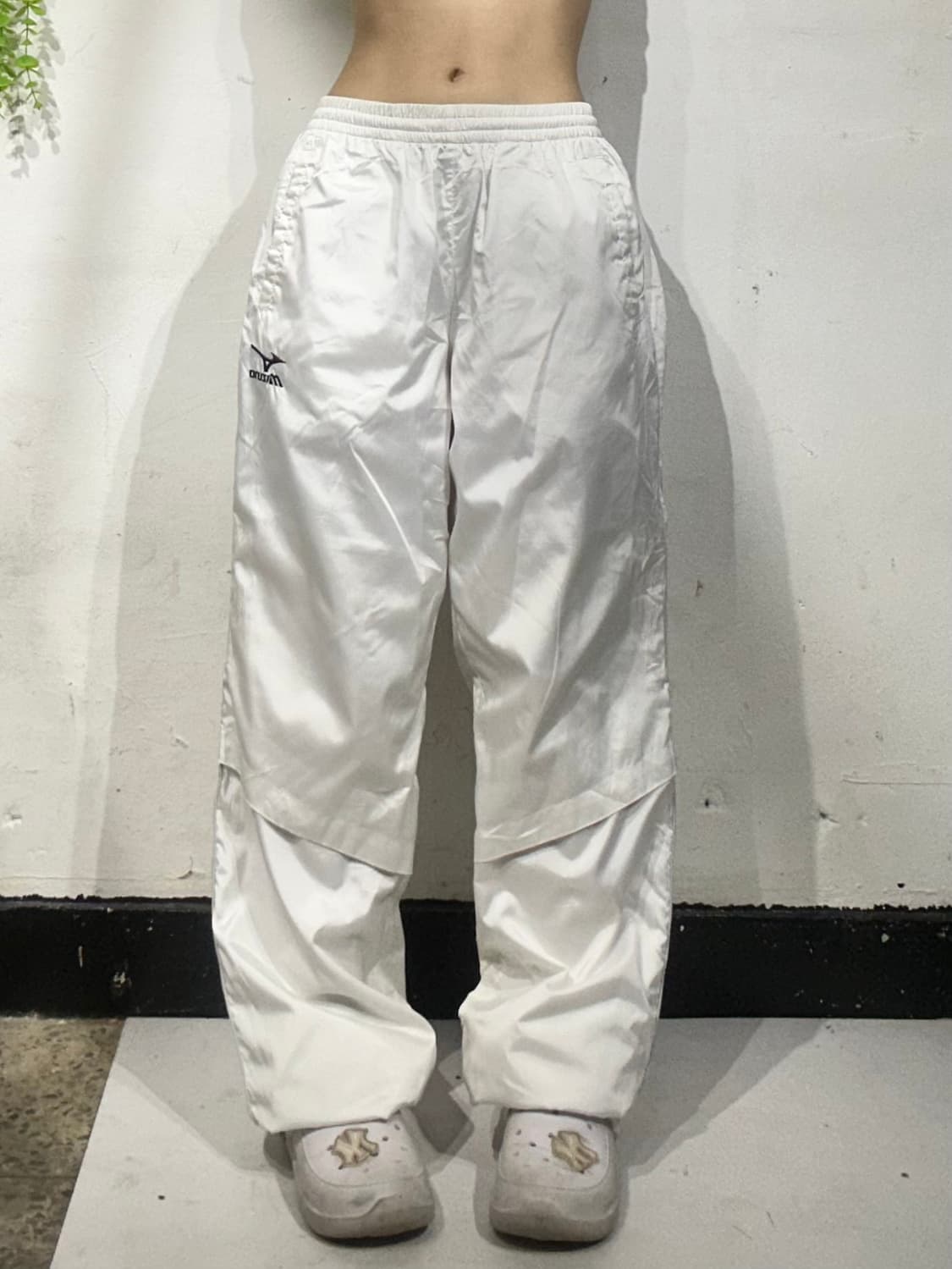 미즈노 화이트 블랙 로고 와이드 팬츠 L 상품이미지2