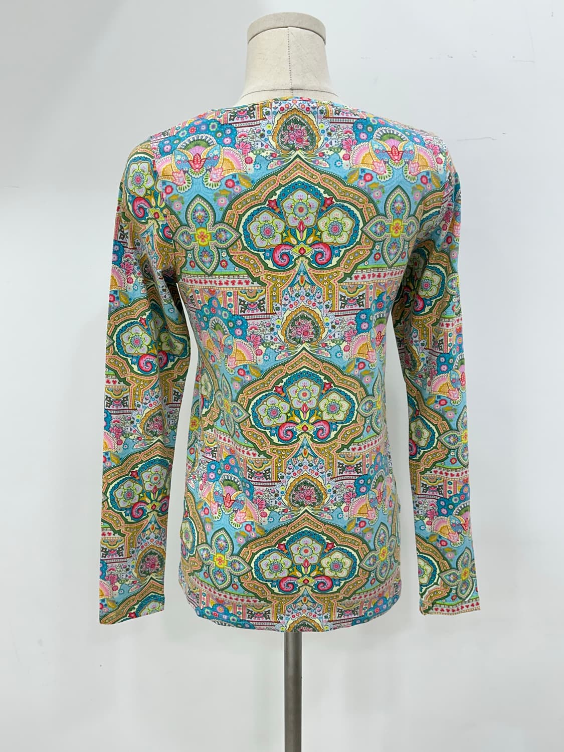 오일릴리 라운드 긴팔 (미사용) 상품이미지3