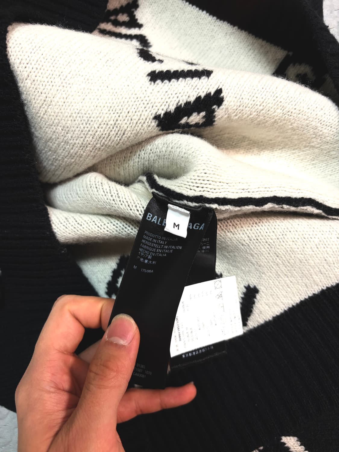 발렌시아가 멀티로고 니트 상품이미지4