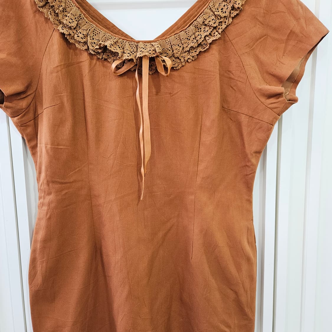 브라운 레이스 카라 리본 원피스 상품이미지5