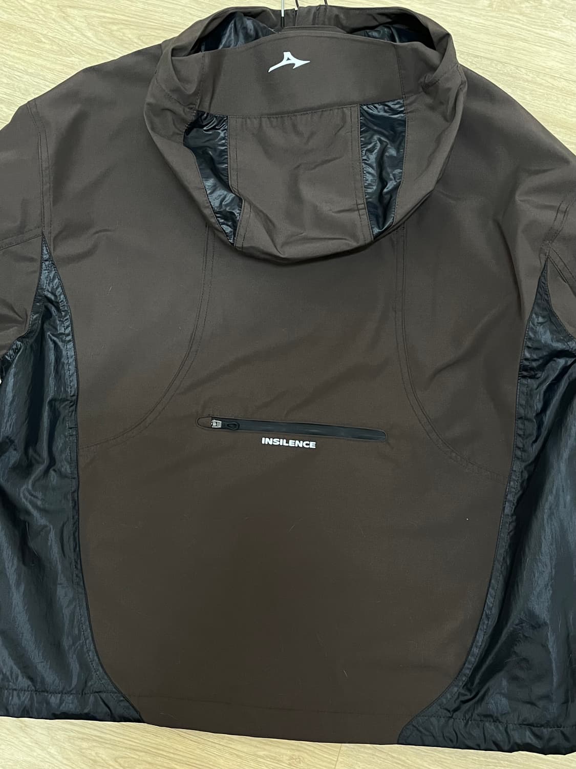 인사일런스x미즈노 토렌토 테크 바람막이 S 상품이미지4