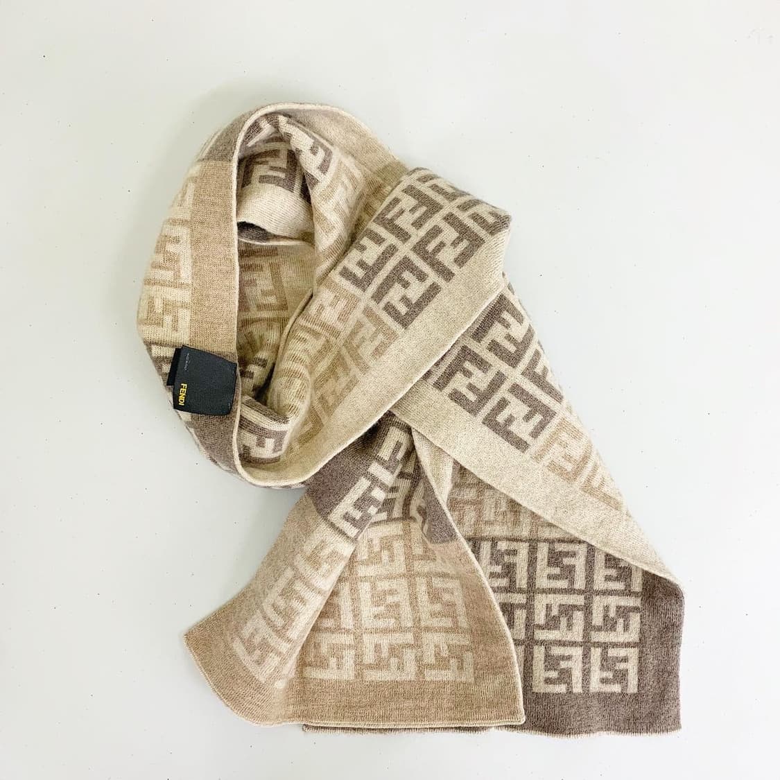 펜디 FF 로고 머플러 상품이미지2