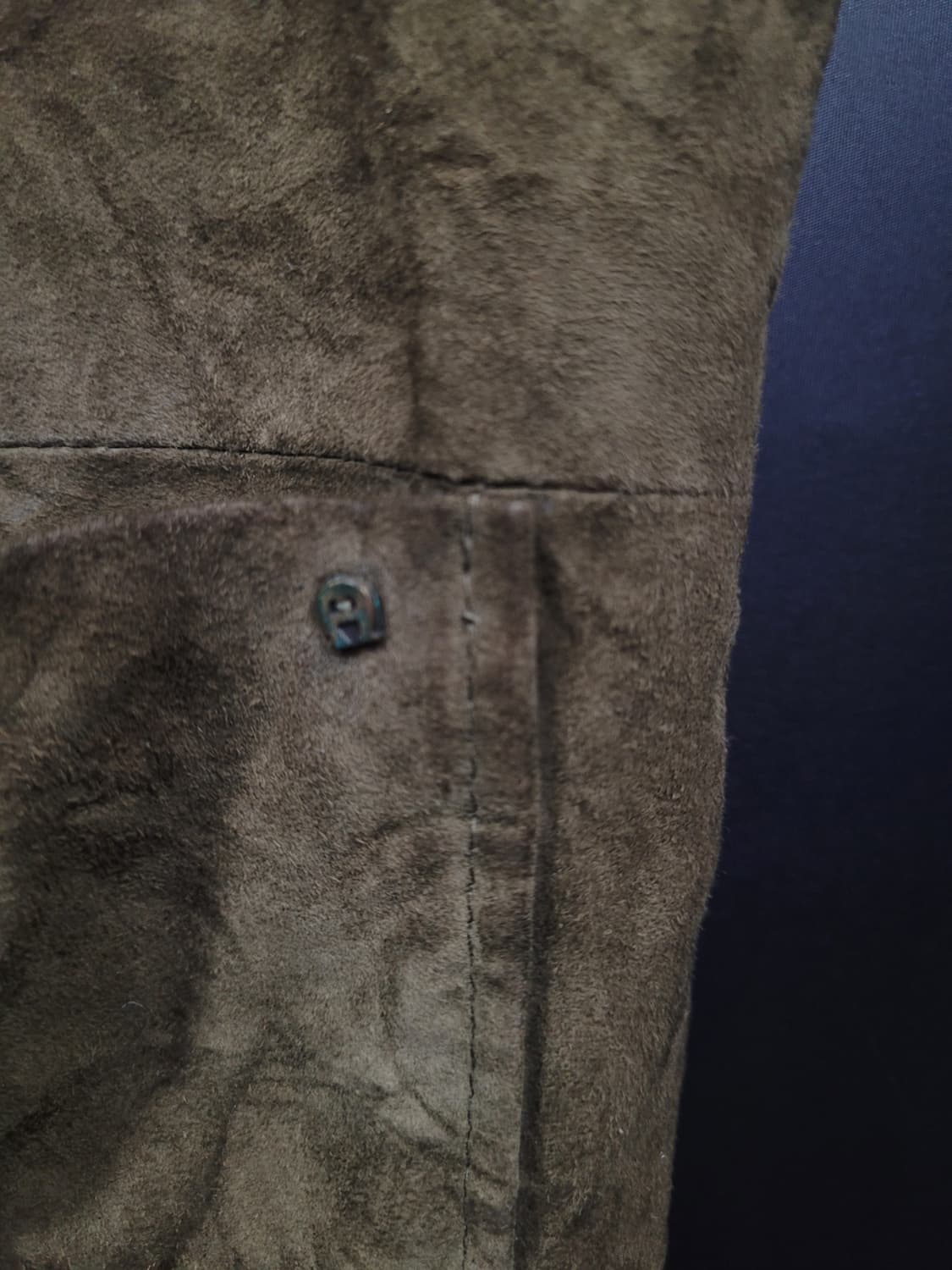 AIGNER 초빈티지 스웨이드 베스트 상품이미지3