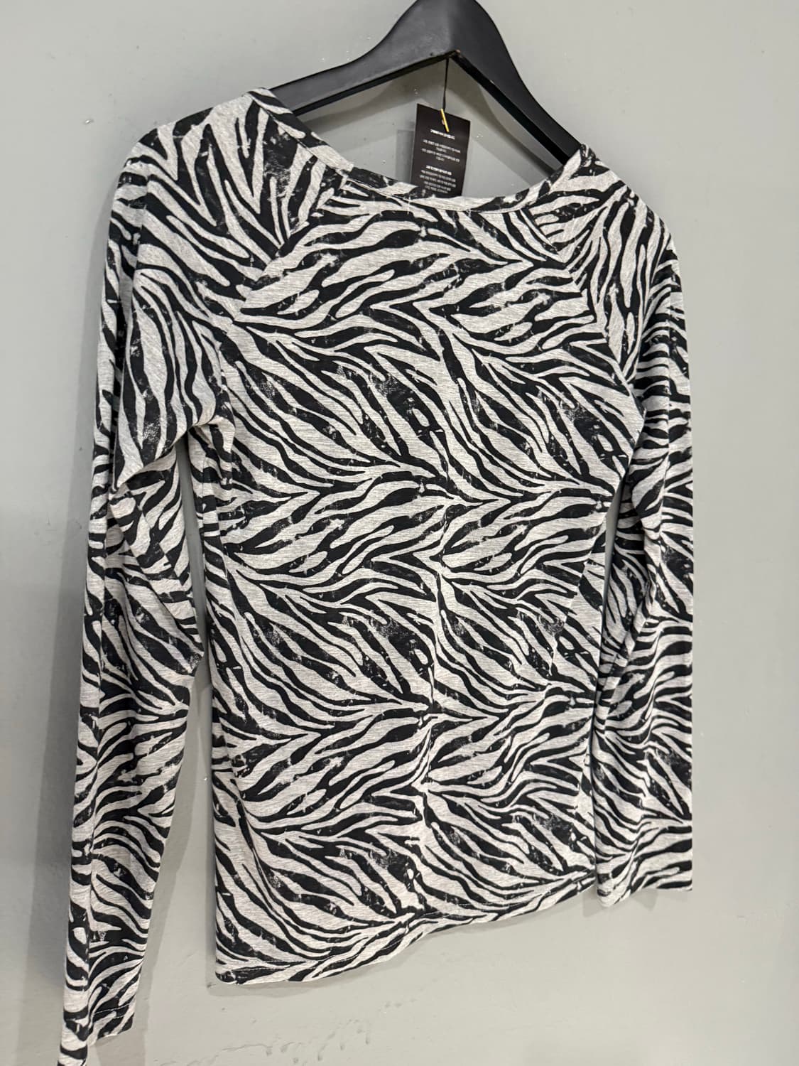 zebra pattern lettering long sleeve 상품이미지7