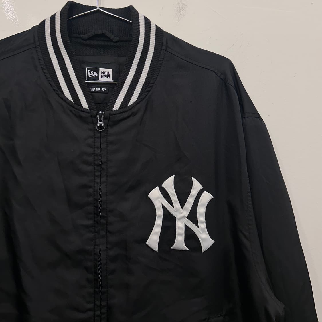 뉴에라 뉴욕양키스 로고 나일론 항공점퍼 상품이미지1