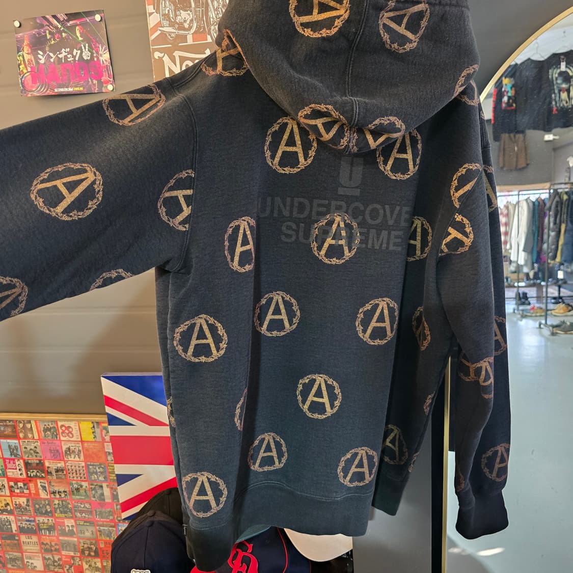 슈프림x언더커버 후드티 블랙 아나키 패턴 올오버 프린팅 상품이미지6