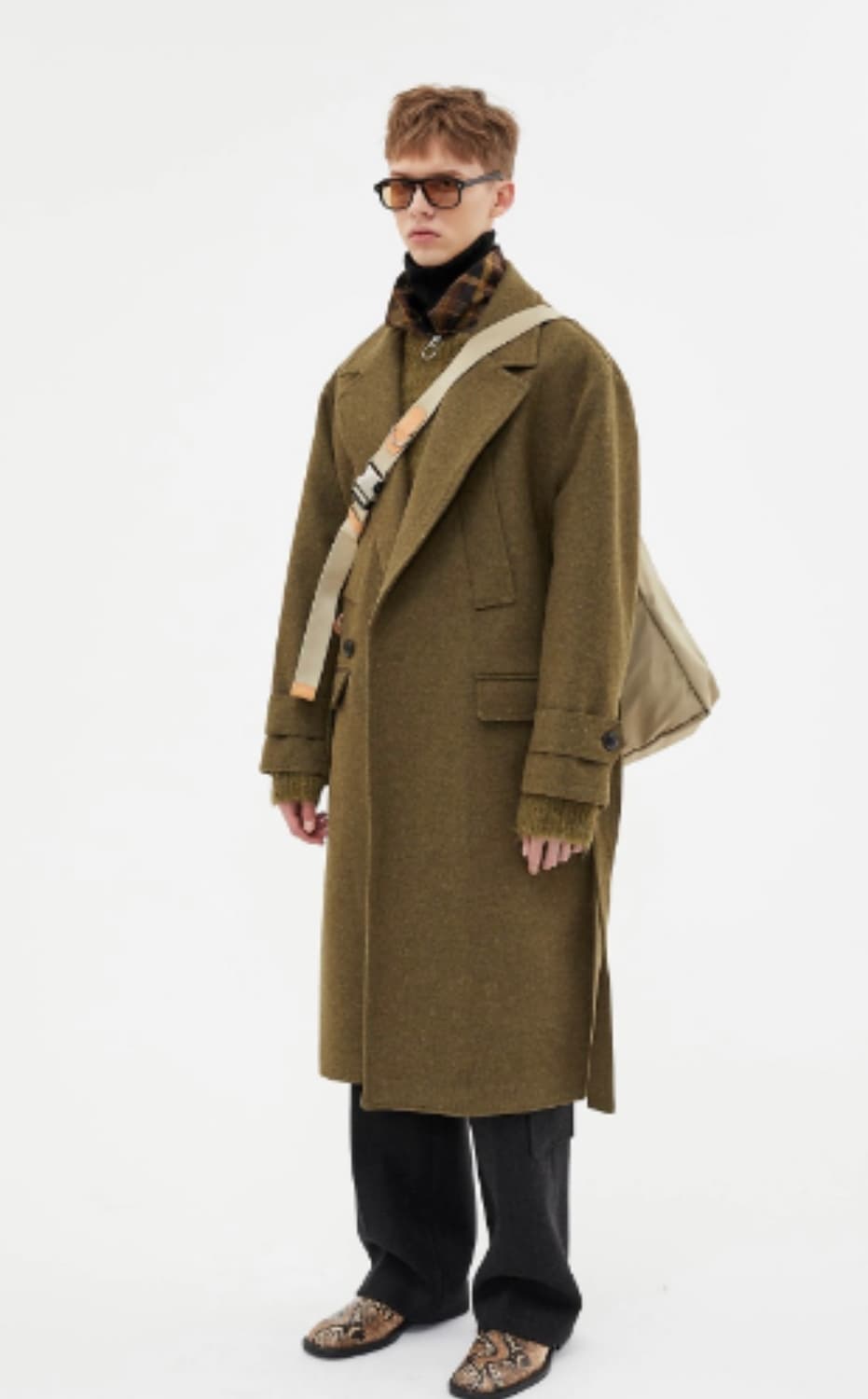 앤더슨벨 유니섹스 밀리터리 로브 코트 판매합니다. 상품이미지5