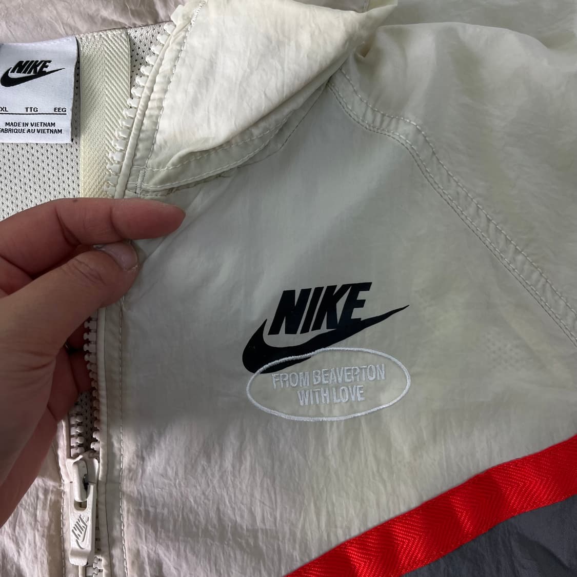 105 나이키 데이지 HBR 우븐 바람막이 자켓  상품이미지3