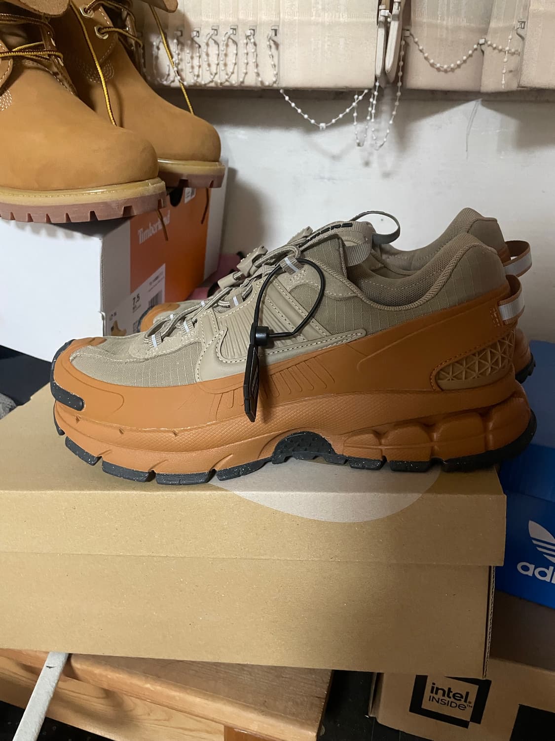 나이키 줌 보메로 롬 플랙스 앤트러사이트 260 상품이미지3