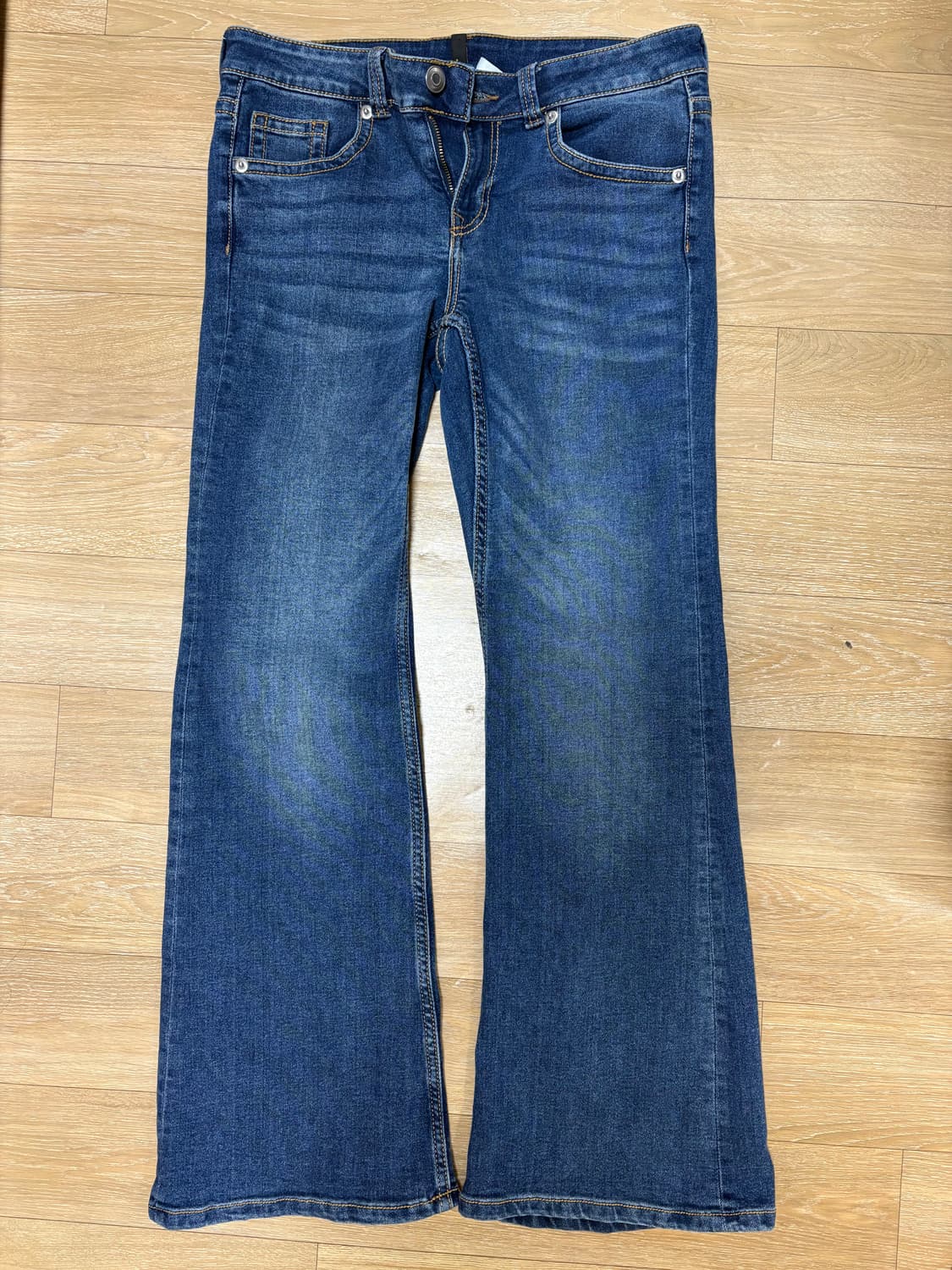 H&M 로우라이즈 로우웨스트 부츠컷 플레어진 상품이미지1