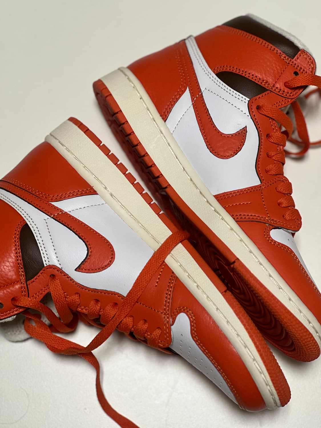 나이키 에어 조던 1 레트로 하이 OG 스타피쉬(240) 상품이미지2