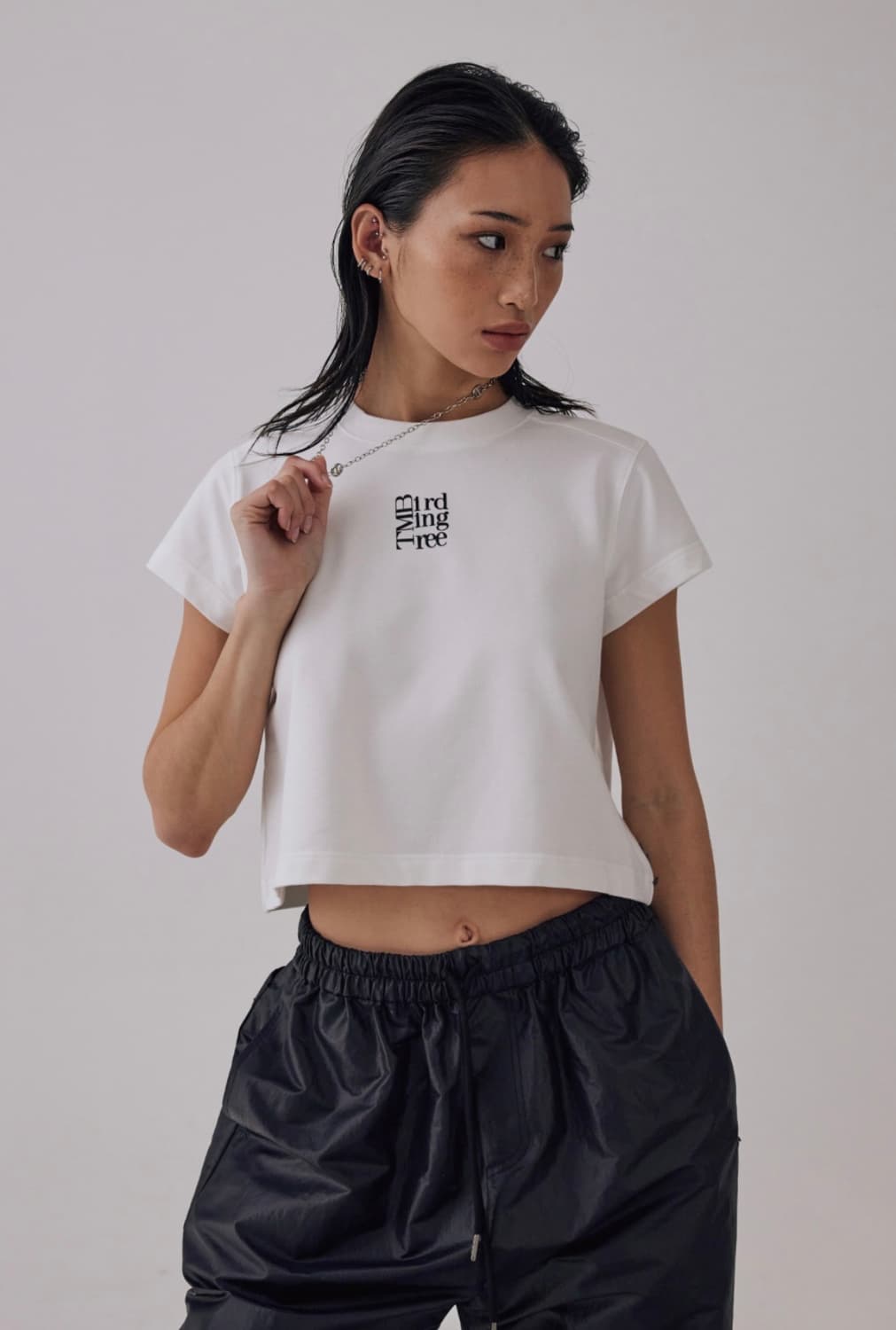 트리밍버드 스몰 스퀘어 로고 티셔츠 화이트 상품이미지2