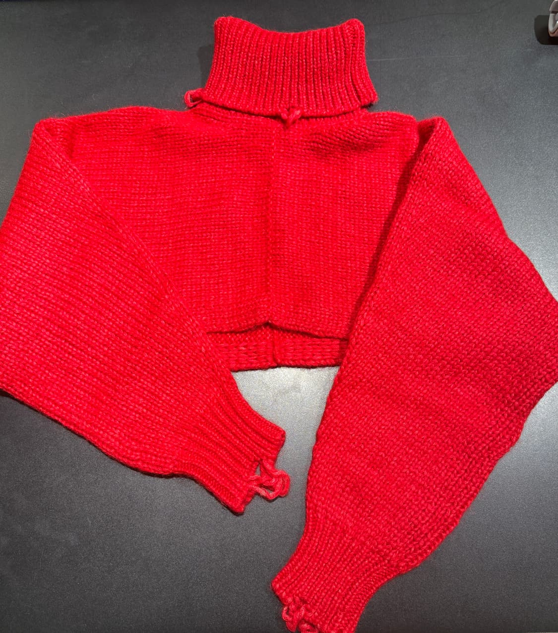 Maison Flaneur 메종 플라네르 레드 크롭 터틀넥 상품이미지3