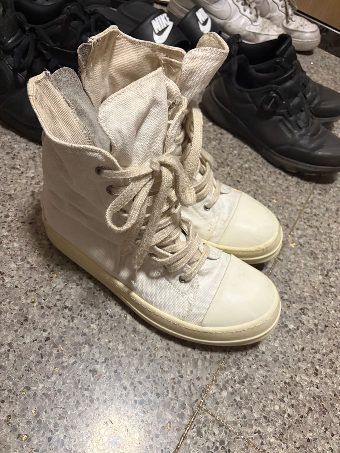 릭오웬스 다크쉐도우 라몬즈 하이탑 컨버스 화이트 상품이미지1