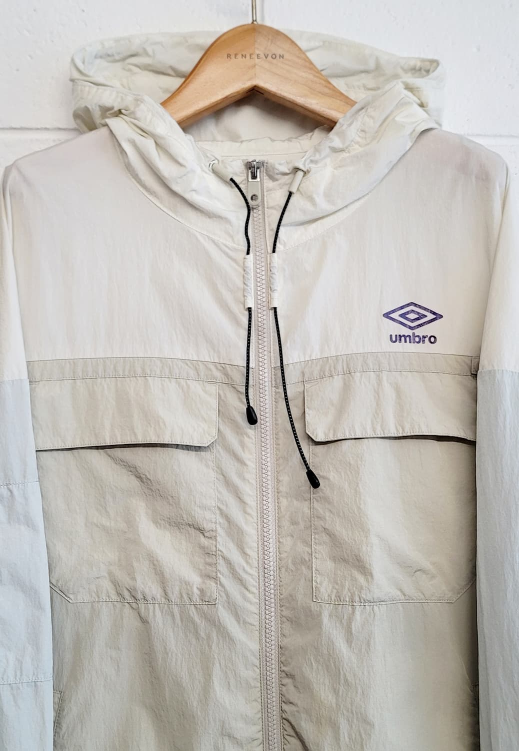 엄브로(umbro) 오버핏 우븐 플래시 후드 바람막이자켓(점퍼) 판매 상품이미지4