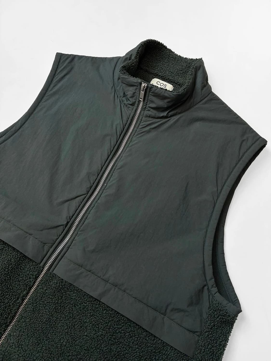 코스COS Contrast-Panel Gilet 베스트 PN5691    상품이미지3