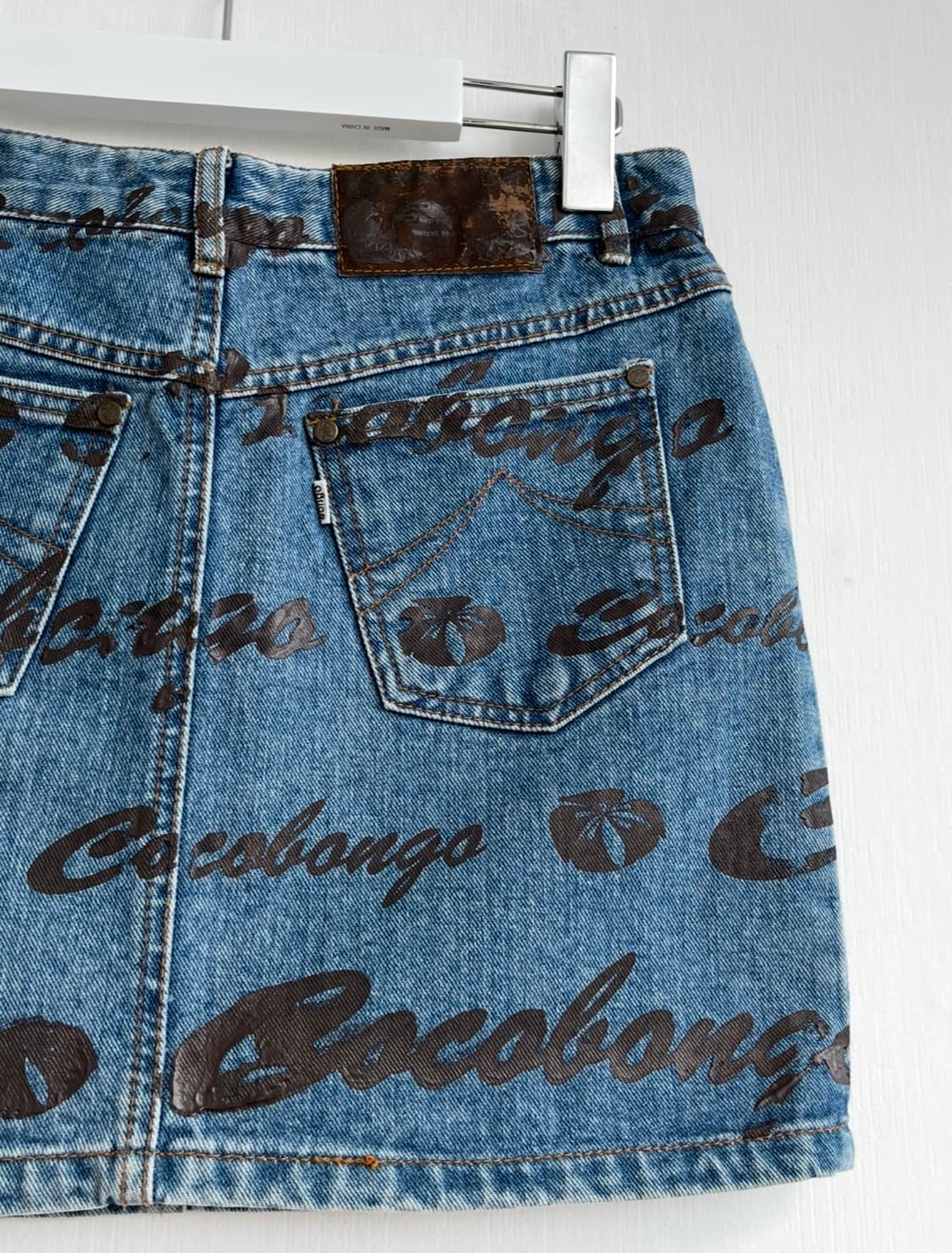 COCO BONGO Y2K 프린팅 데님 스커트 상품이미지7