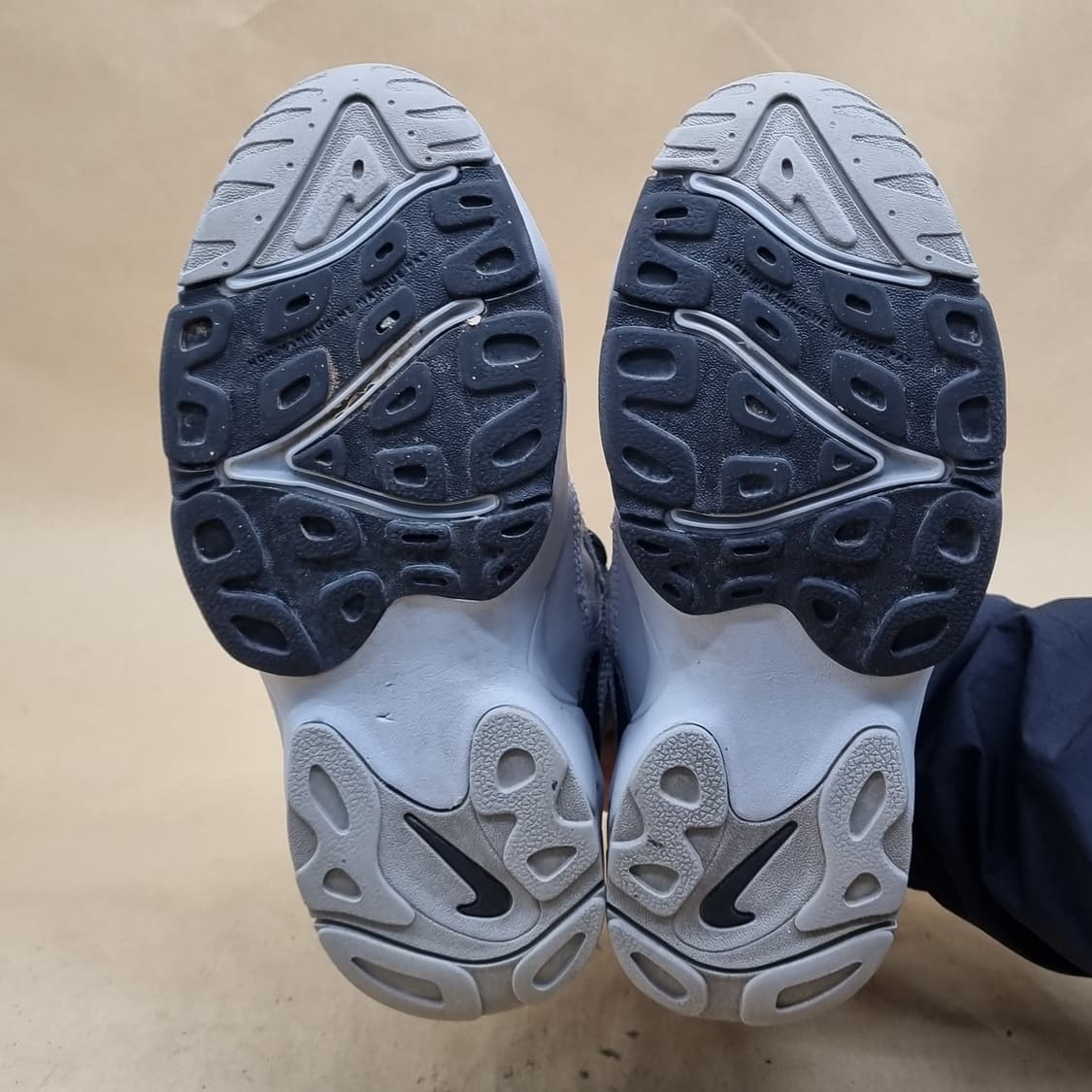 나이키 에어맥스스피드터프 운동화 235 상품이미지3