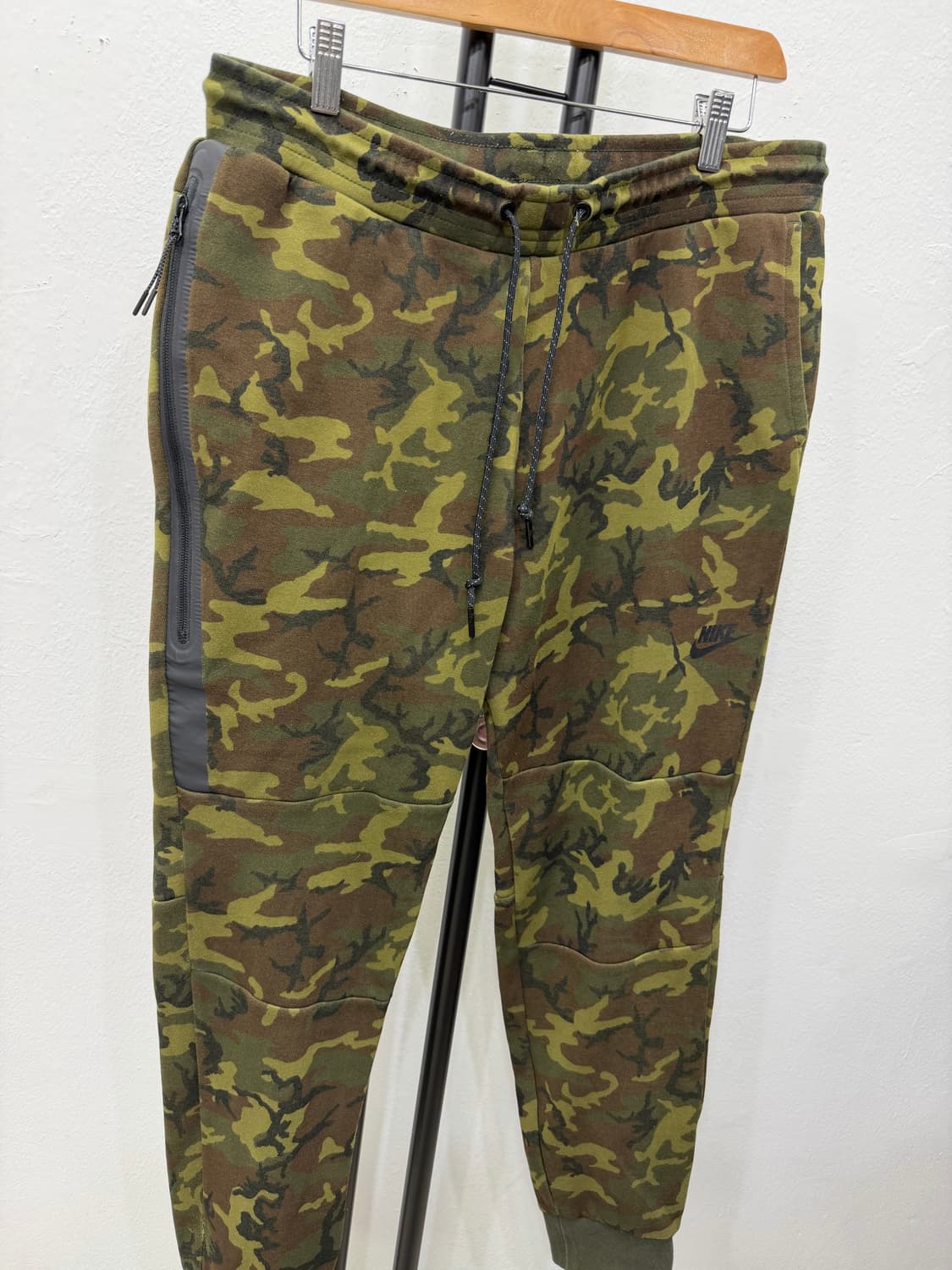 정품) 나이키 테크팩 카모플라쥬 바지 XXL 상품이미지2