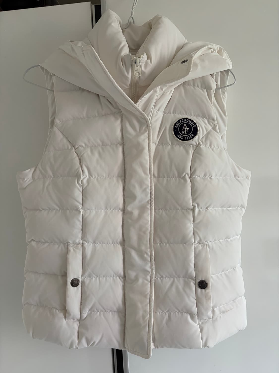Abercrombie & Fitch 패딩 조끼 Puffer Vest 상품이미지1