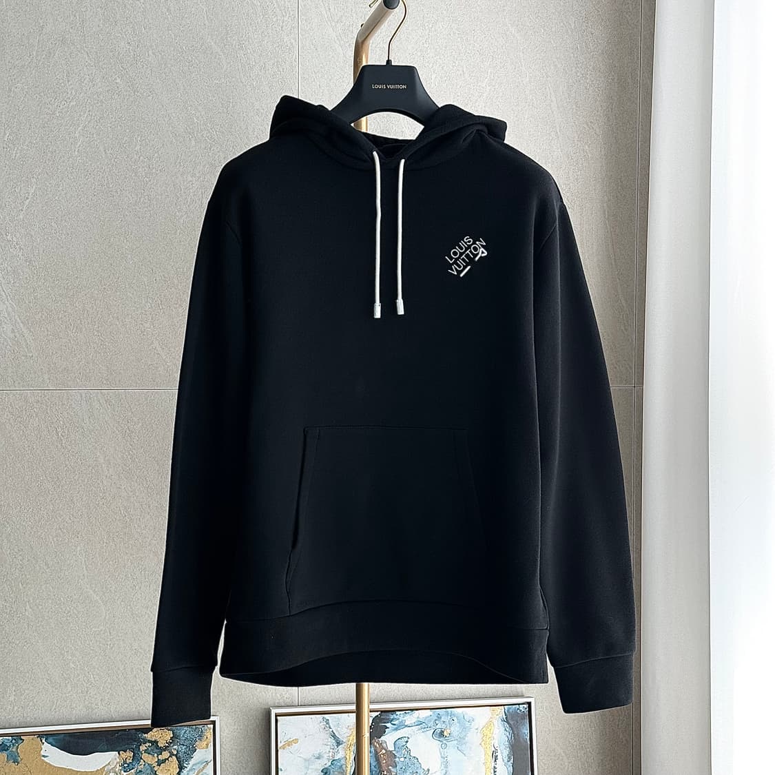 백화점판 루이비통 엔브로이더드 트래블 핀 후드 블랙 상품이미지1