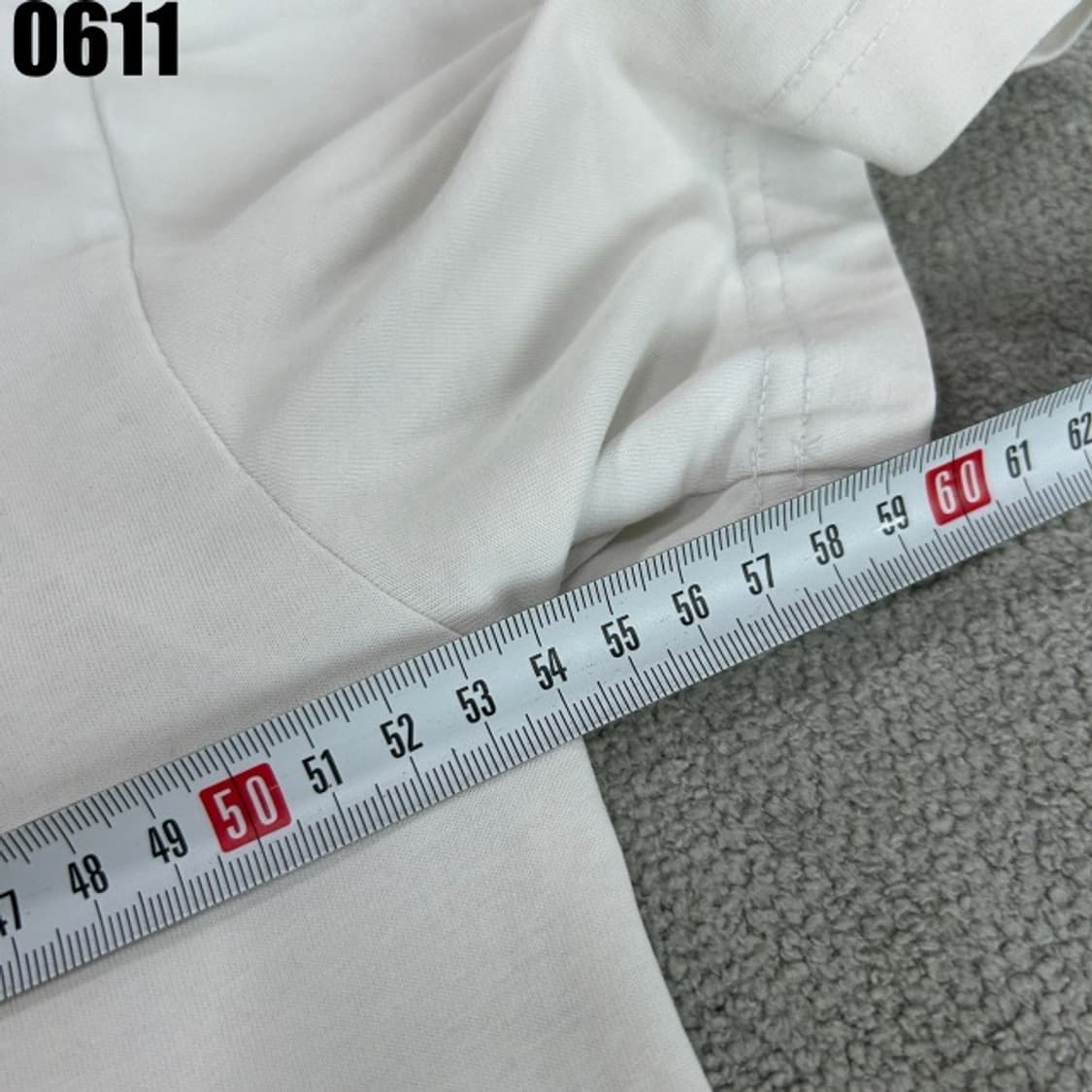 데상트 화이트 반팔  상품이미지5