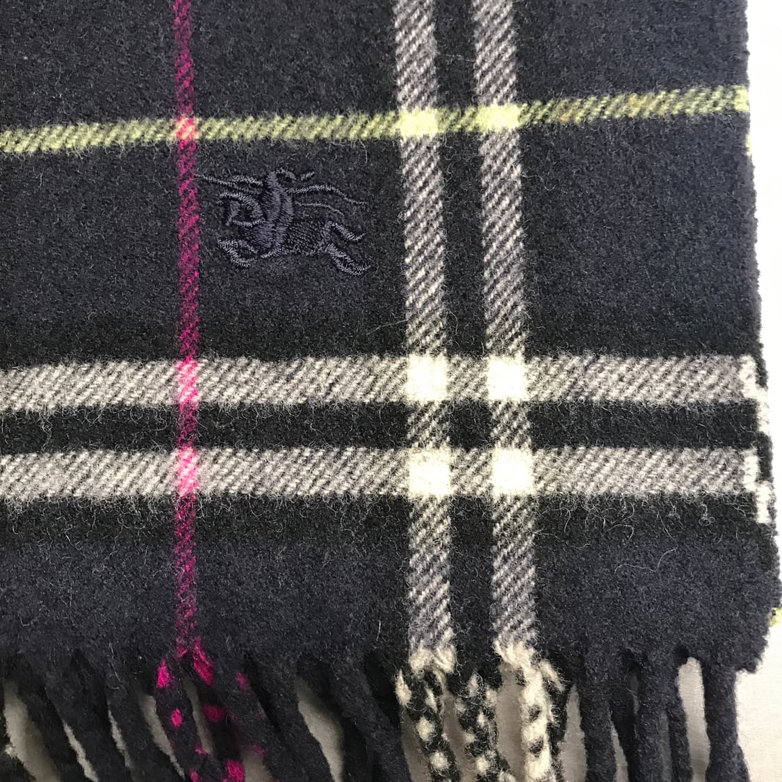 버버리 정품 램스울 머플러 네이비 상품이미지4