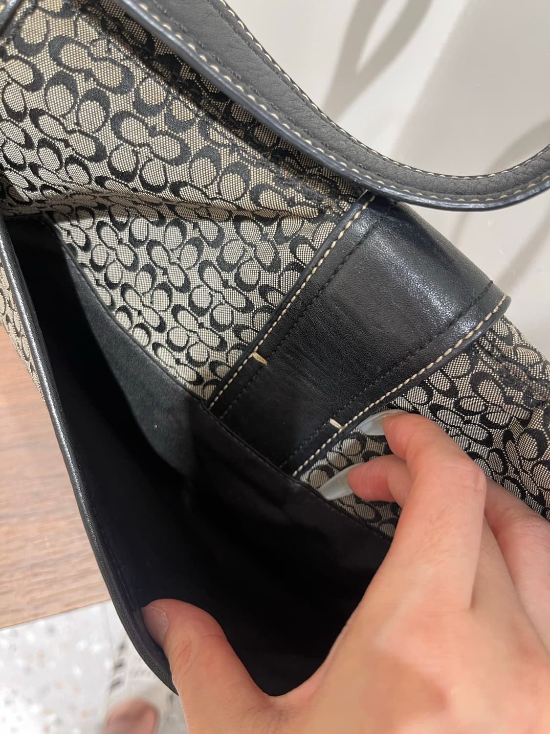 Coach Black Basic Bag 상품이미지7