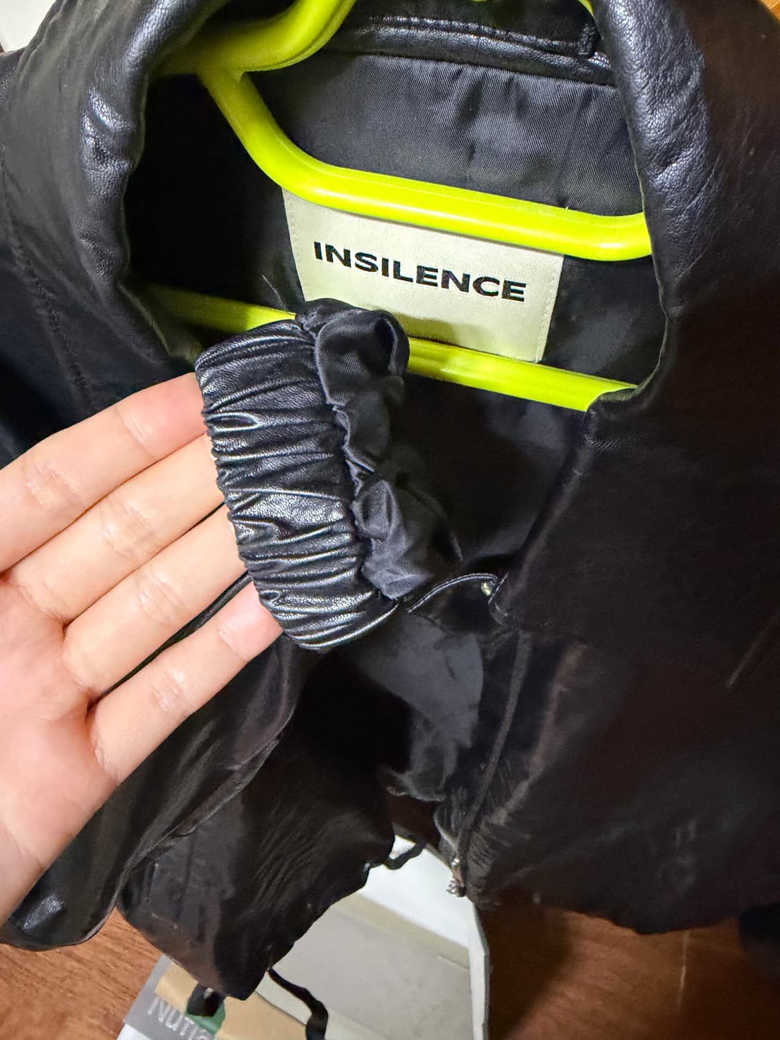 인사일런스 레더 오버핏 점퍼 상품이미지4