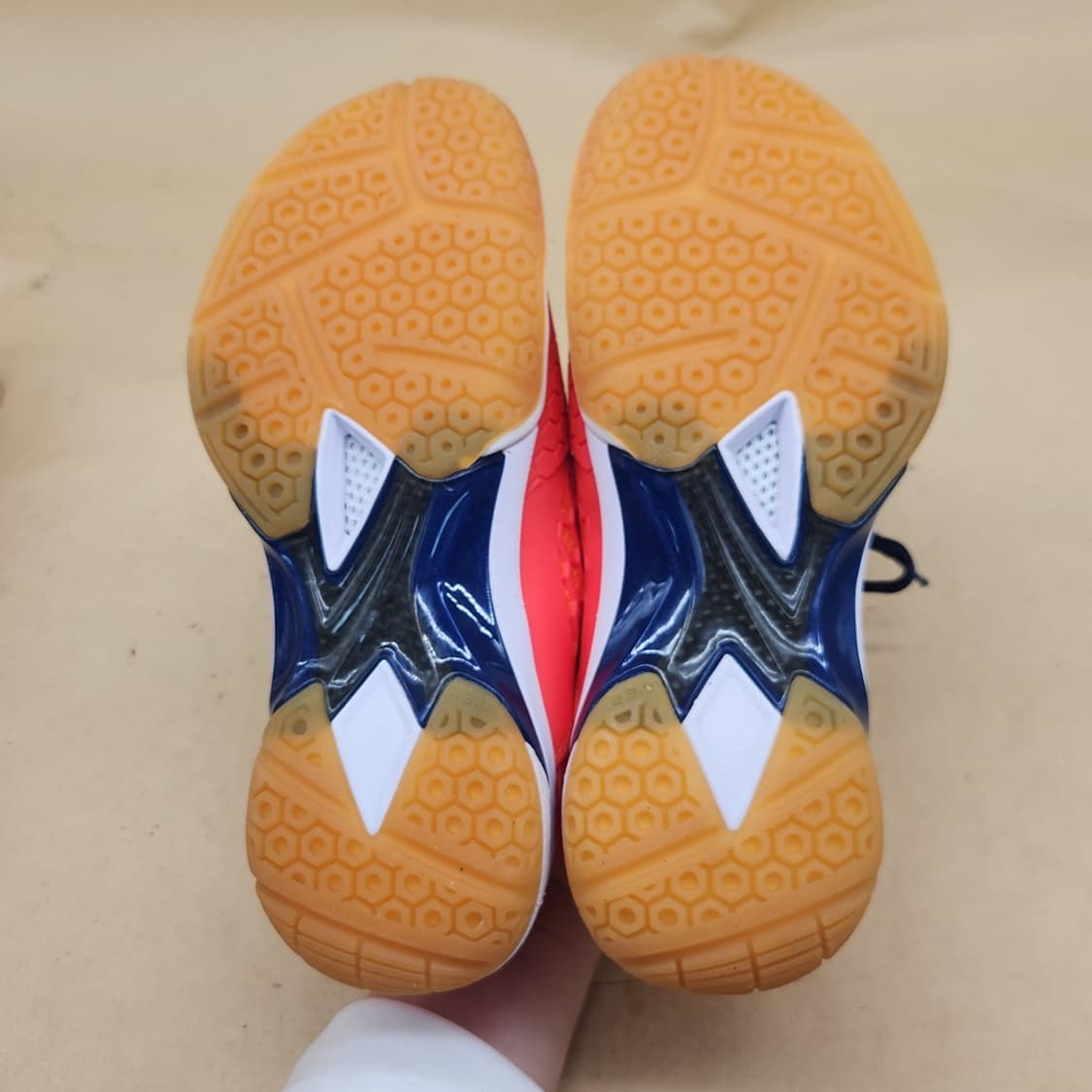 요넥스 배드민턴화 235 상품이미지3