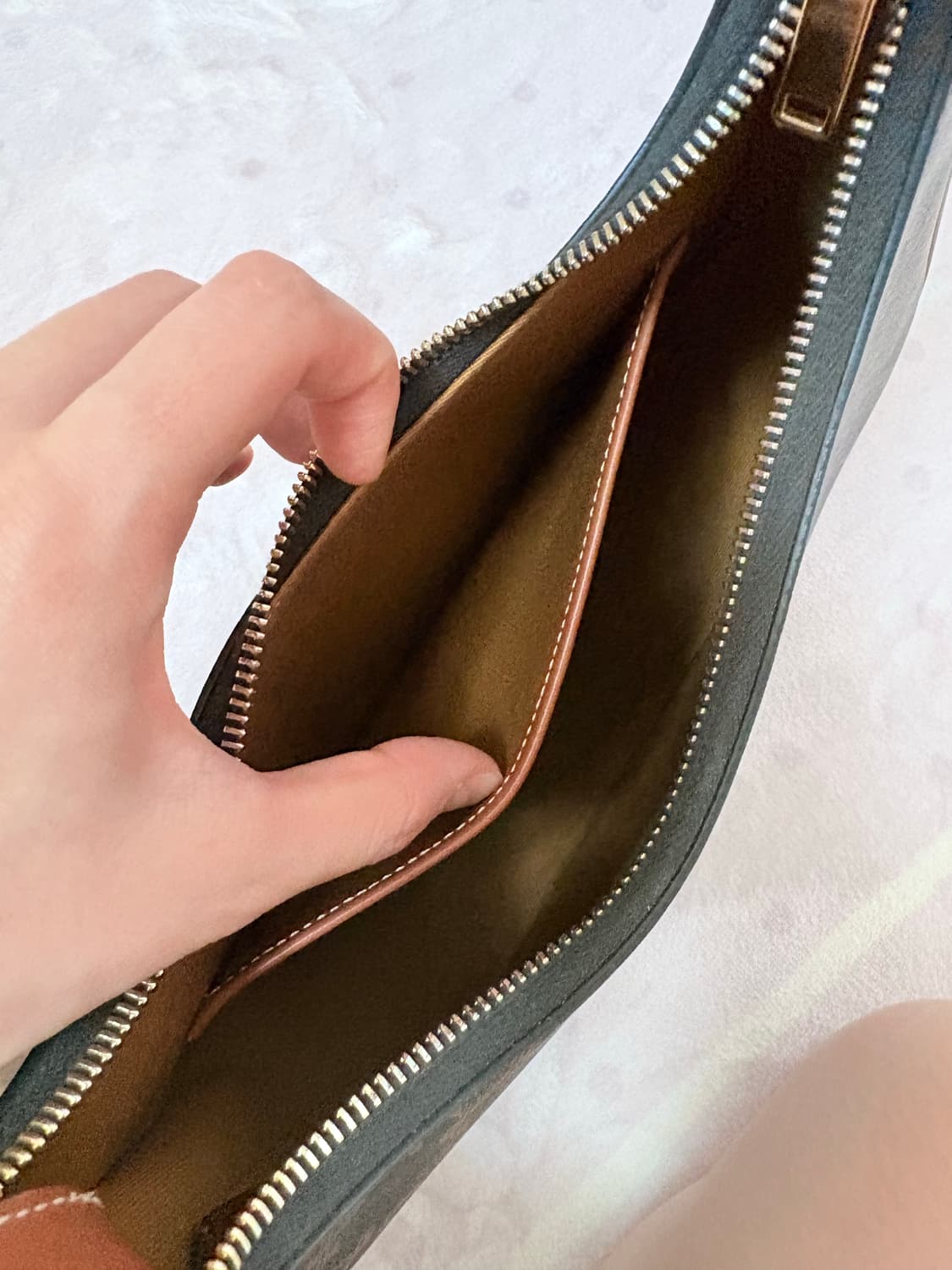 셀린느 아바백 상품이미지8