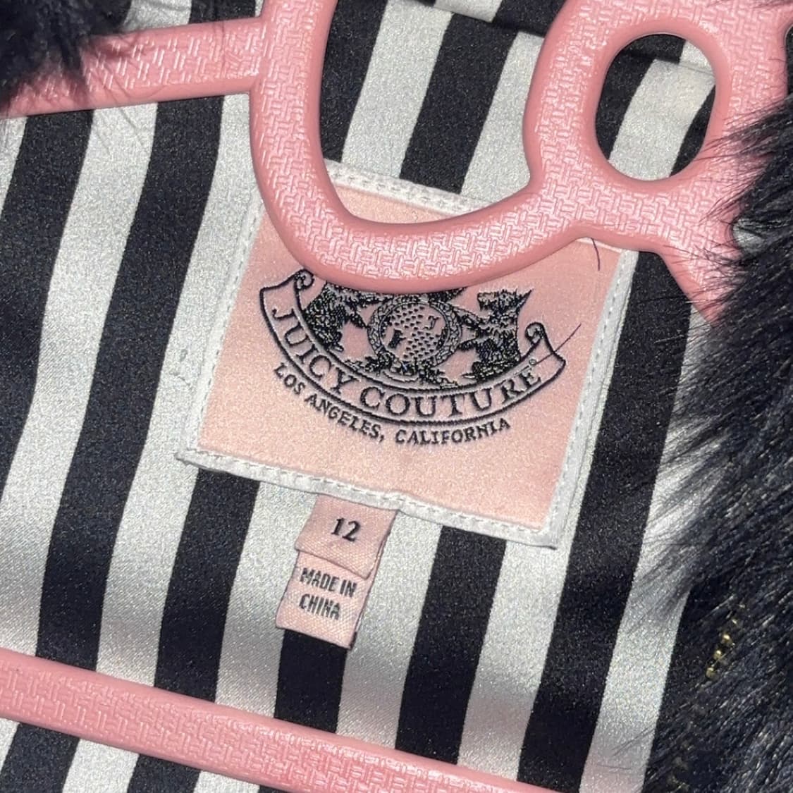 쥬시꾸뛰르 블랙 퍼 후드 자켓 상품이미지4