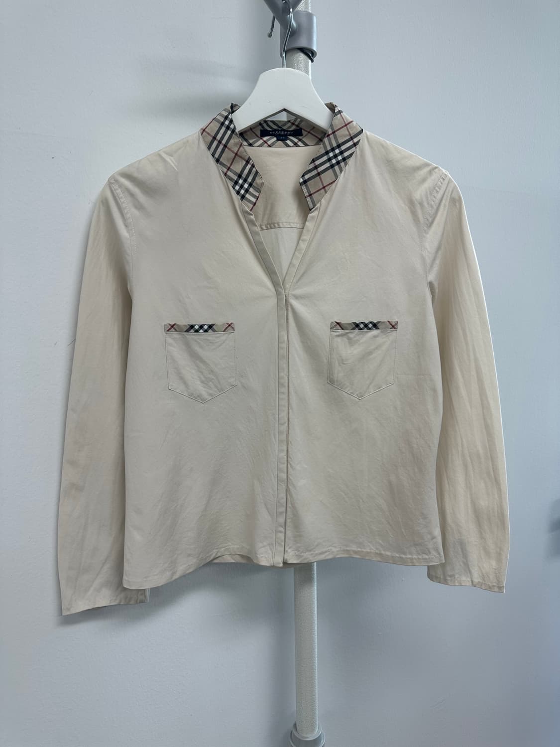 버버리 체크 디테일 셔츠 상품이미지1