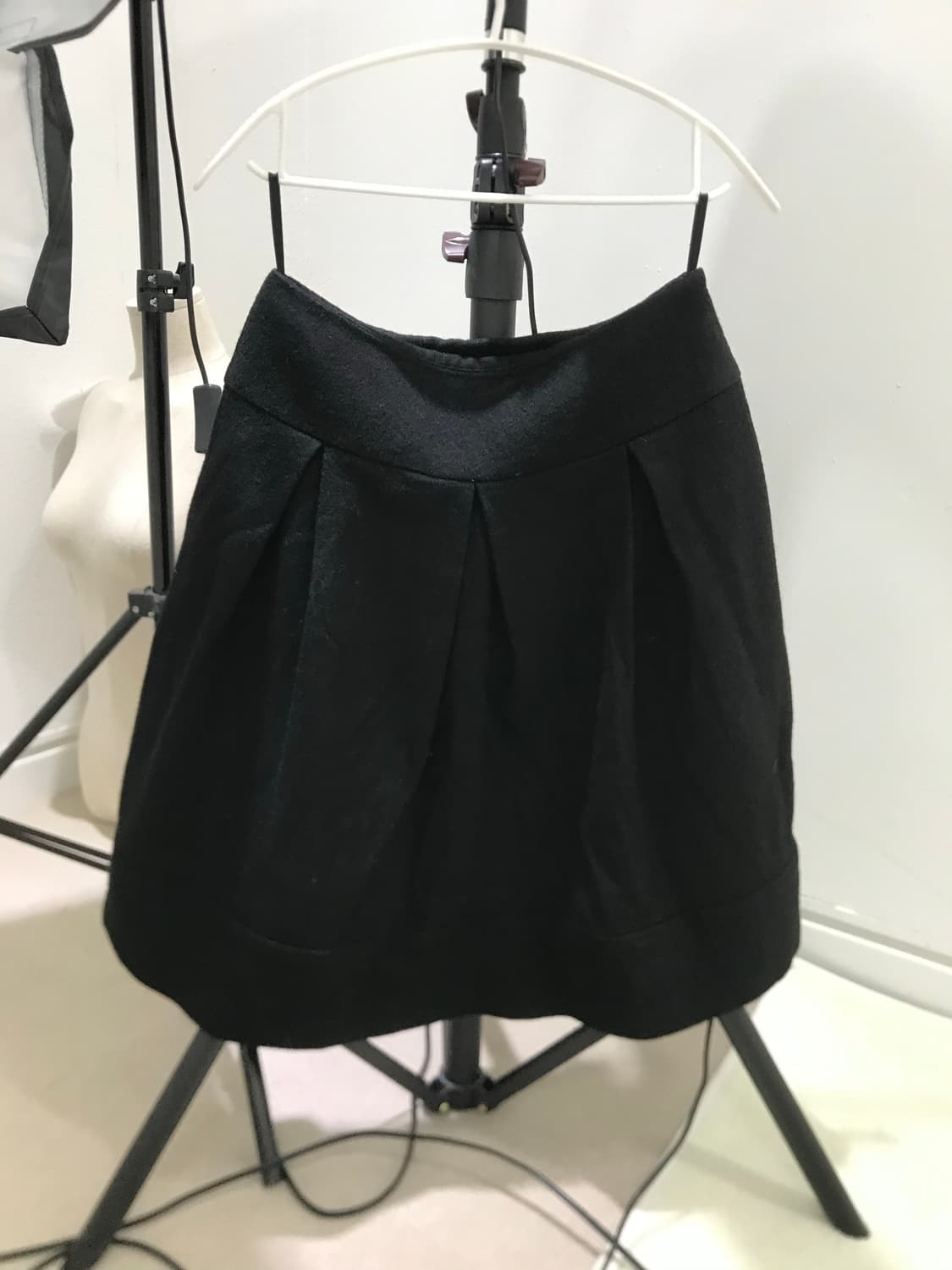 Thick wool pleats winter midi skirt 상품이미지9