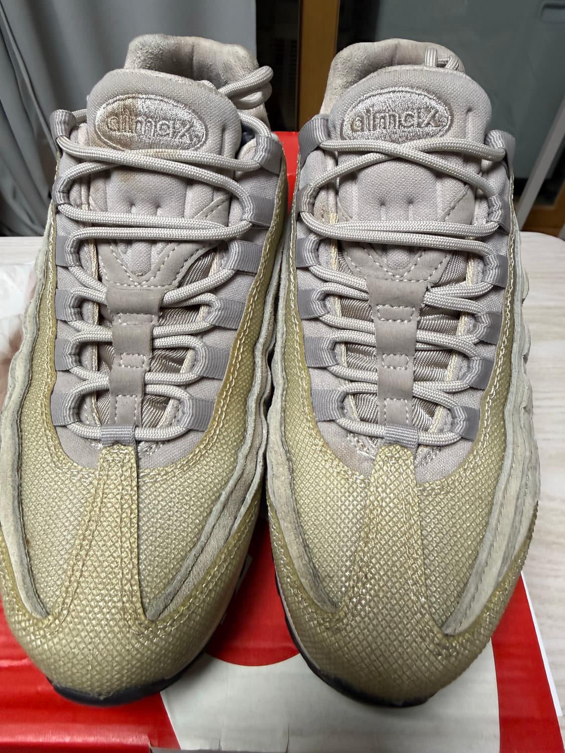 나이키 우먼스 에어맥스 95 프리미엄 문 파티클 상품이미지2