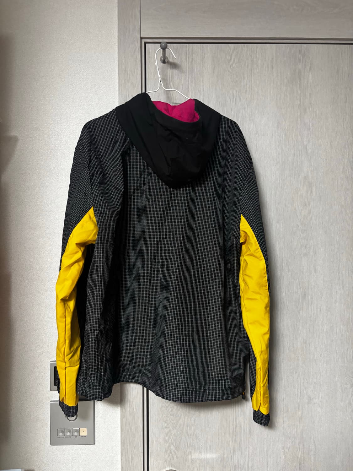 푸마 퓨마 X 헬리한센 콜라보 윈드브레이커 아노락 상품이미지6