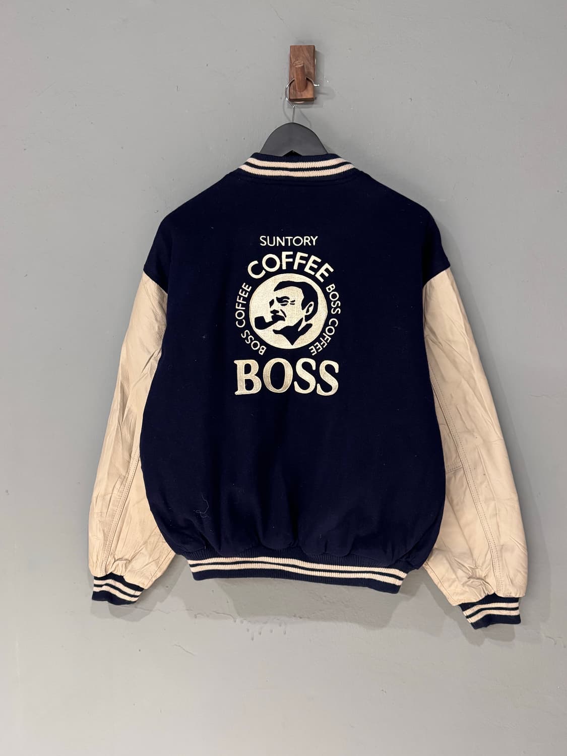 산토리 커피 보스 가죽 울 바시티자켓 상품이미지2