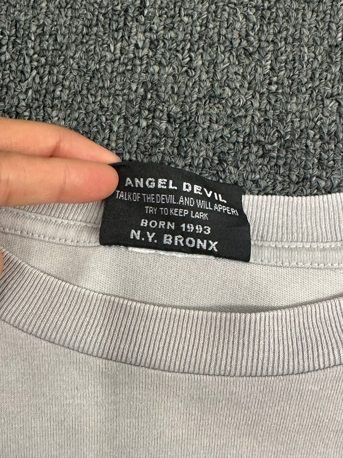 OS)Angel Devil vintage 드래곤 프린팅 베이지 롱슬리브 상품이미지4