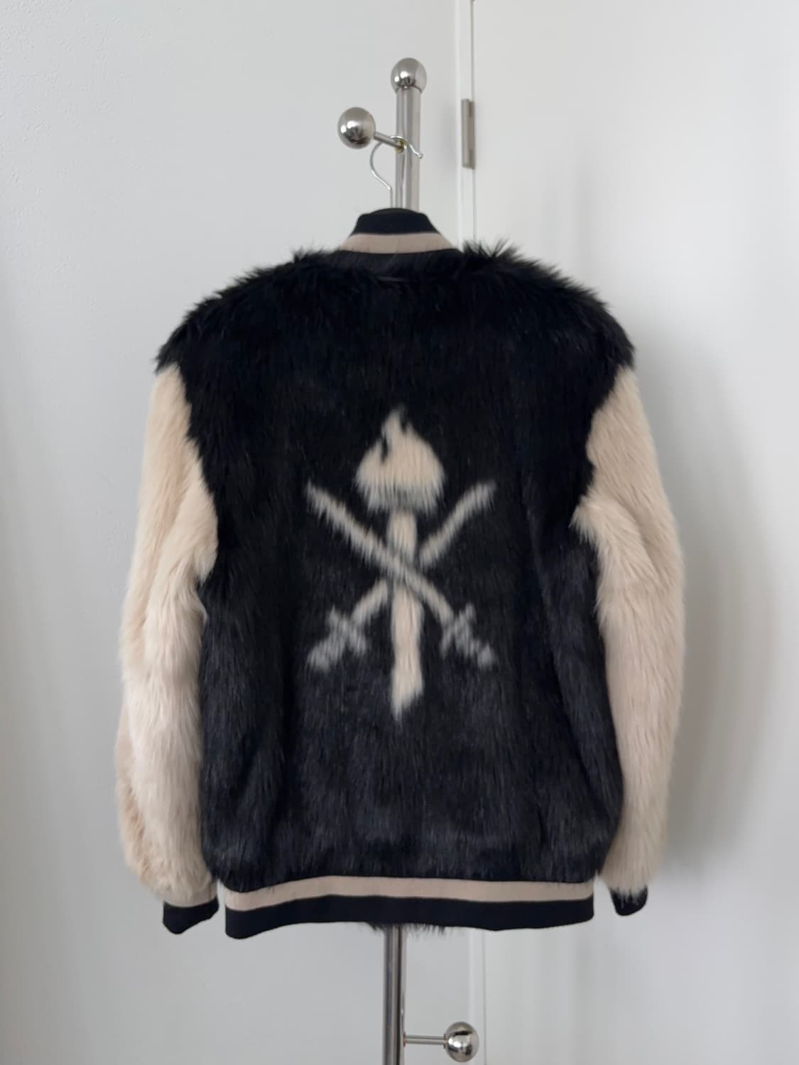 오프닝세레모니 바시티 퍼자켓 상품이미지1