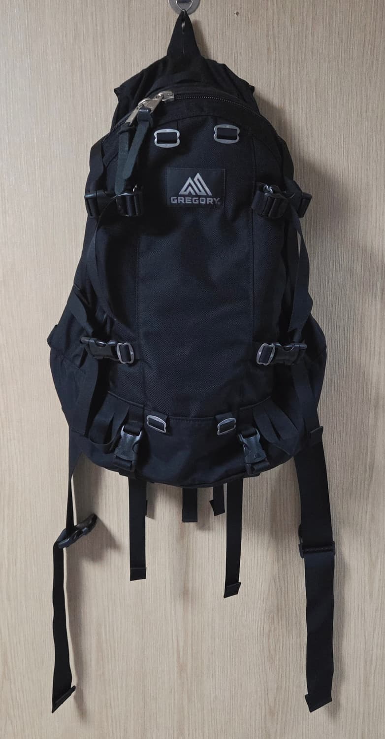 그레고리 데이앤하프 백팩 블랙 상품이미지1