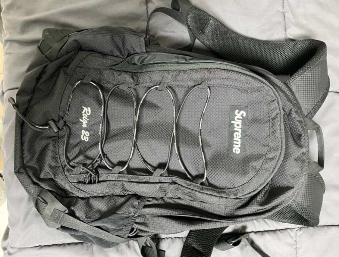 슈프림 22ss 백팩 상품이미지1