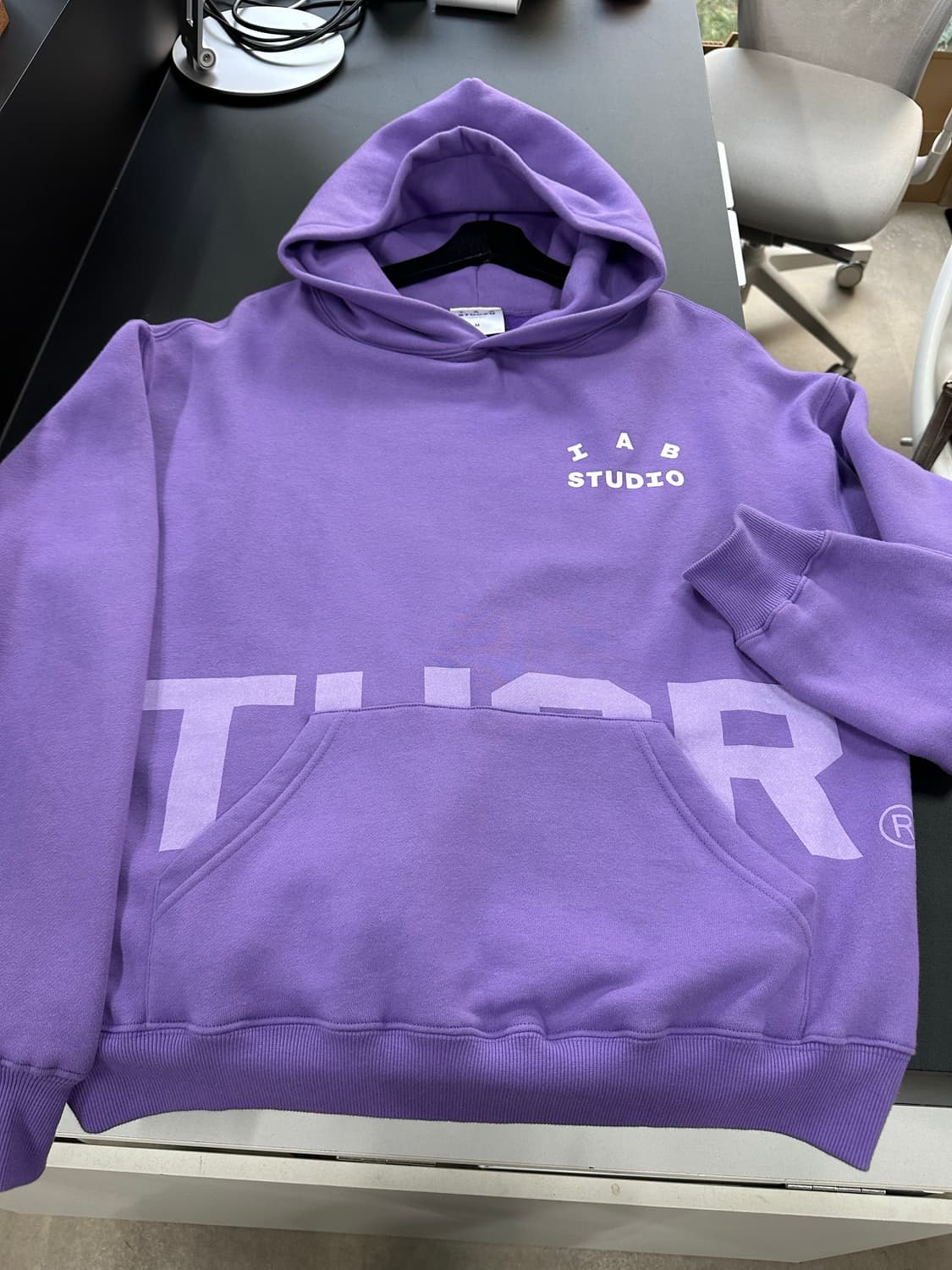 아이앱스튜디오 x THOR CONTAINER 후드티 상품이미지5