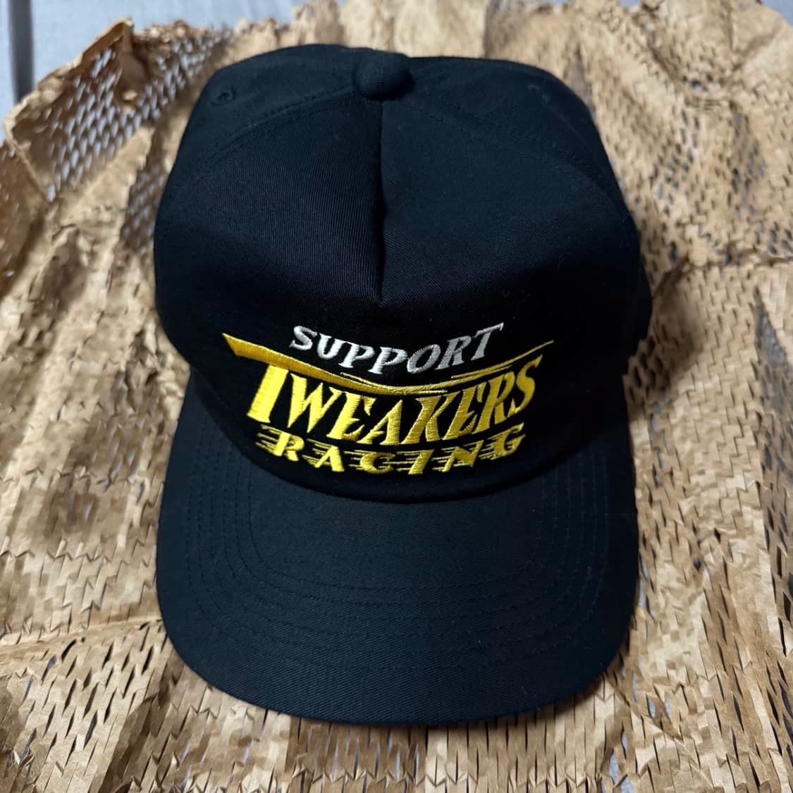 [OS]프리휠러스 "TWEAKERS" 데솔레이션 로우 샵 한정 자수 볼캡 상품이미지1