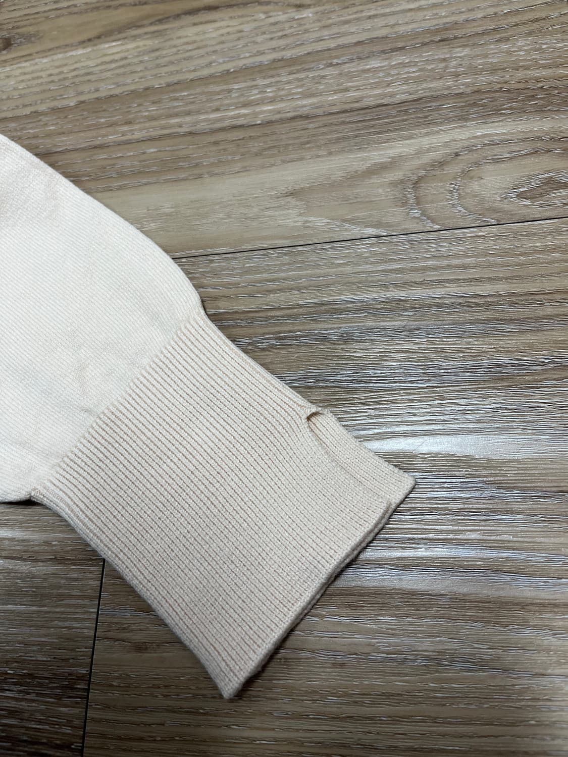 (새상품) 더엣지 카라넥 니트 77 상품이미지7