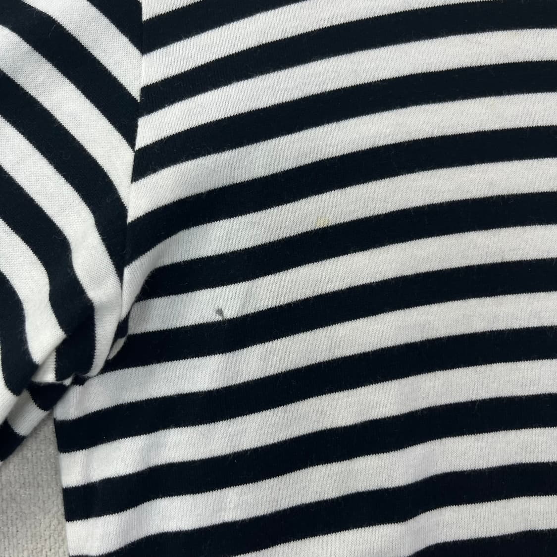 95 꼼데가르송 하트 스트라이프 롱슬리브 티셔츠 상품이미지4