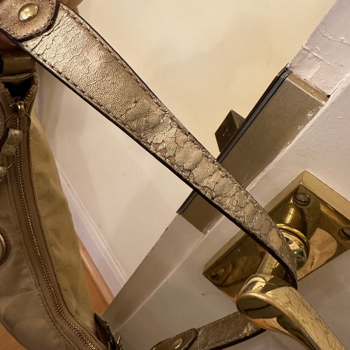 2000s coach monogram shoulder bag코치 숄더백 상품이미지9