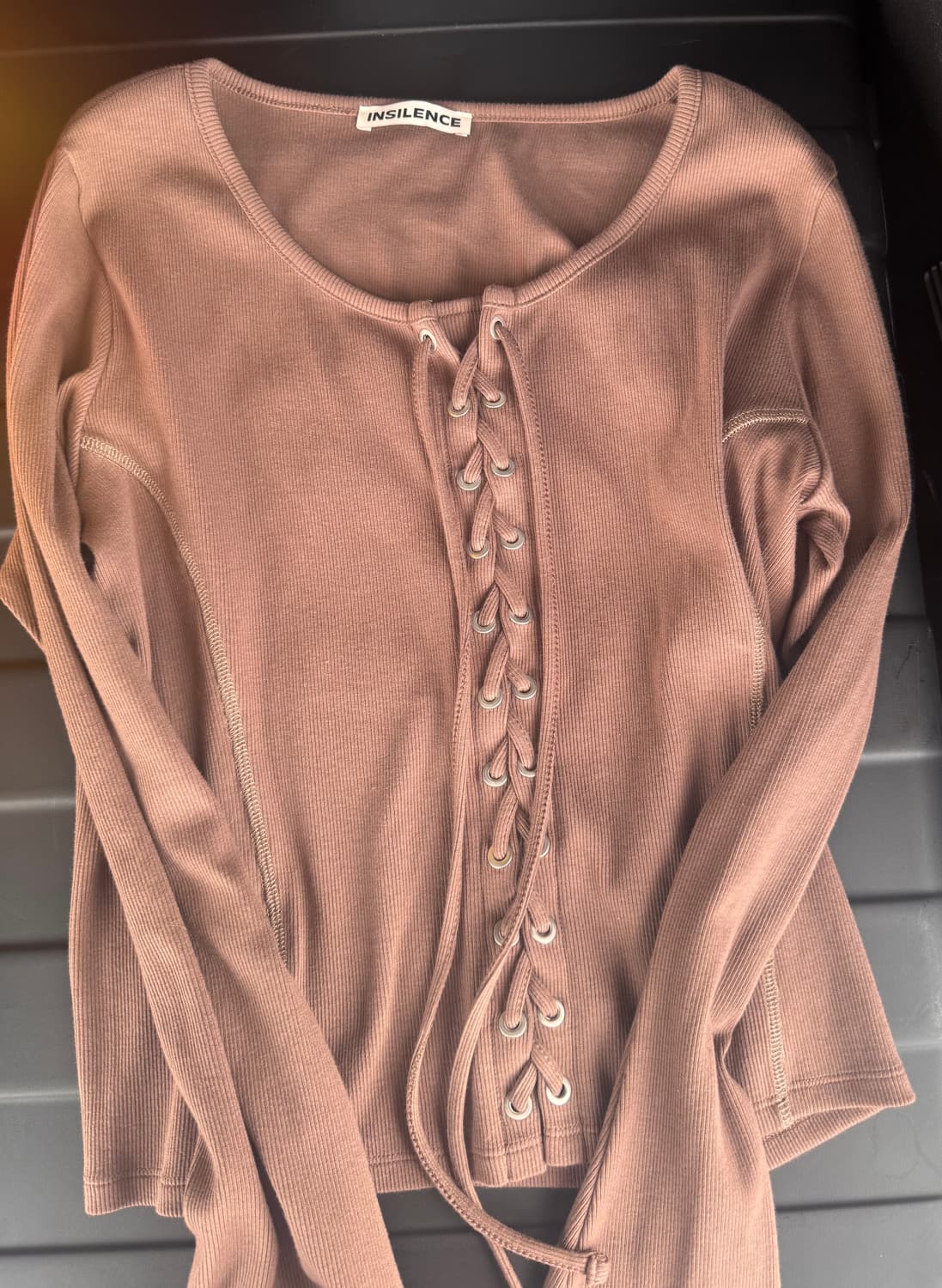 인사일런스 우먼 레이스업티  상품이미지2