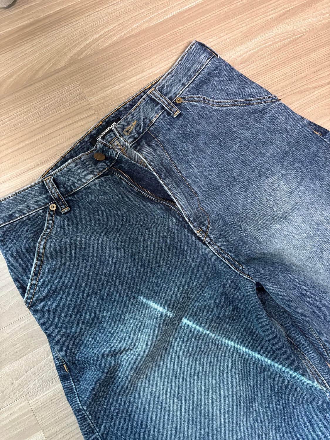 3 해칭룸 와이드 커브진 상품이미지1