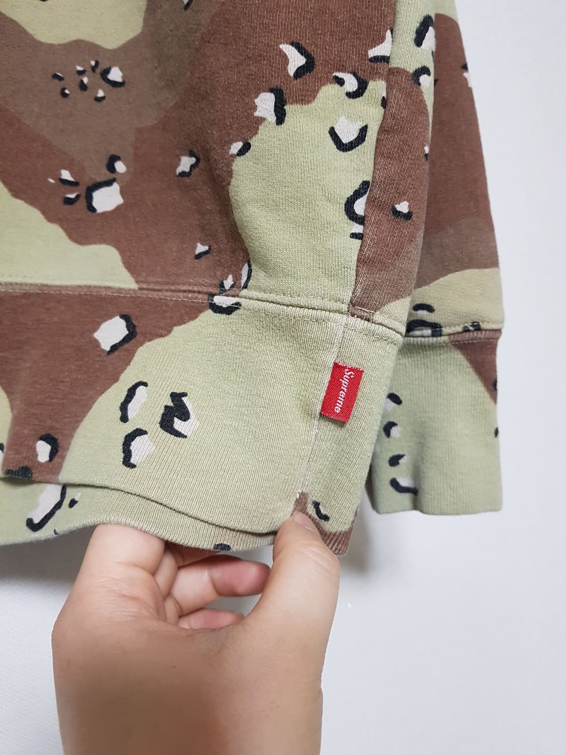 슈프림 퓨추라 맨투맨 티셔츠 카모 20FW 상품이미지5