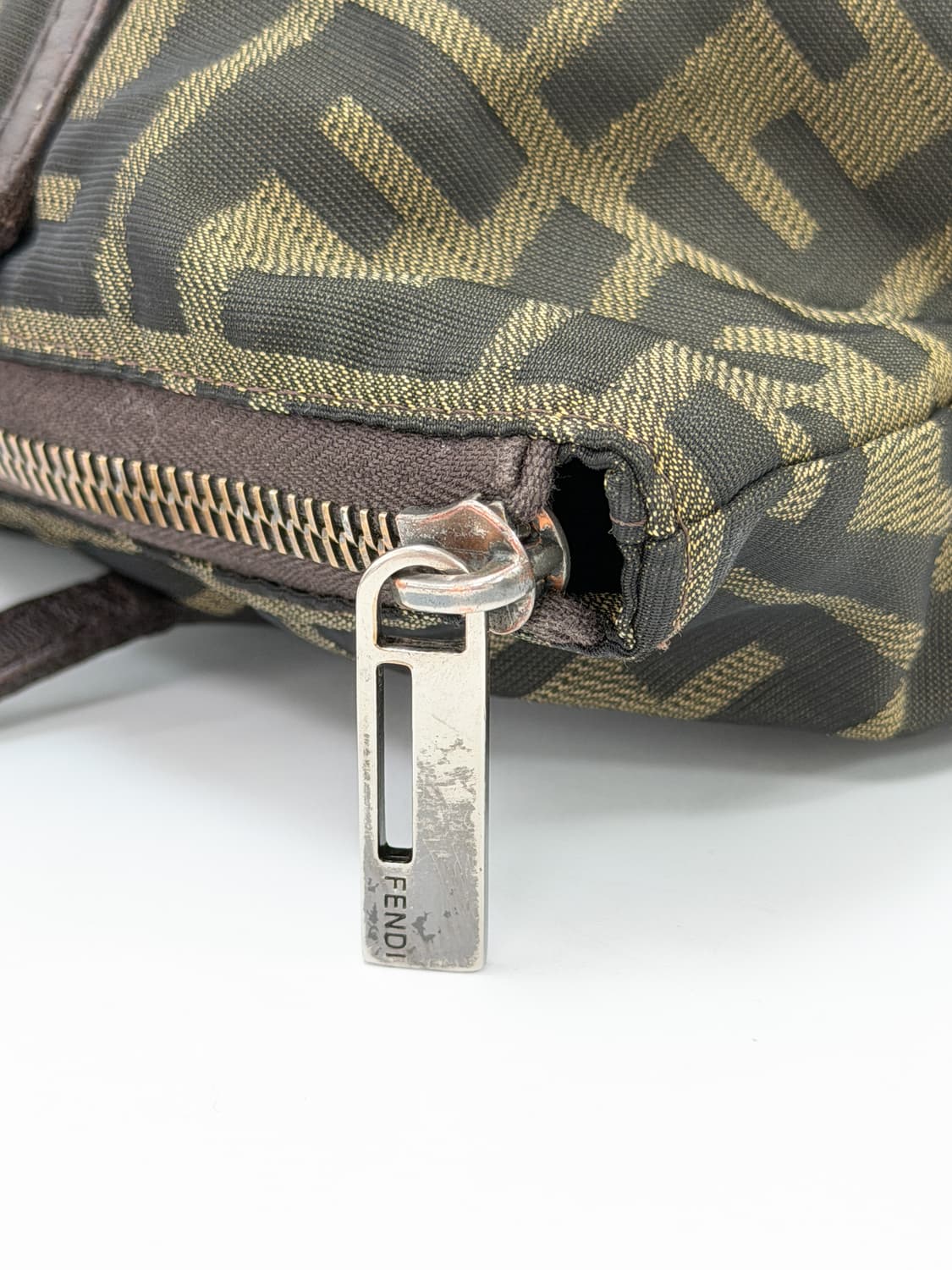 펜디 주카 자카드 숄더백 상품이미지7